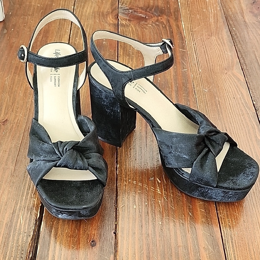 Brand New Life Stride Black Knotted Platform Heels